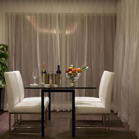 Vivanta Surajkund, NCR Faridabad Kamer foto A dining room
