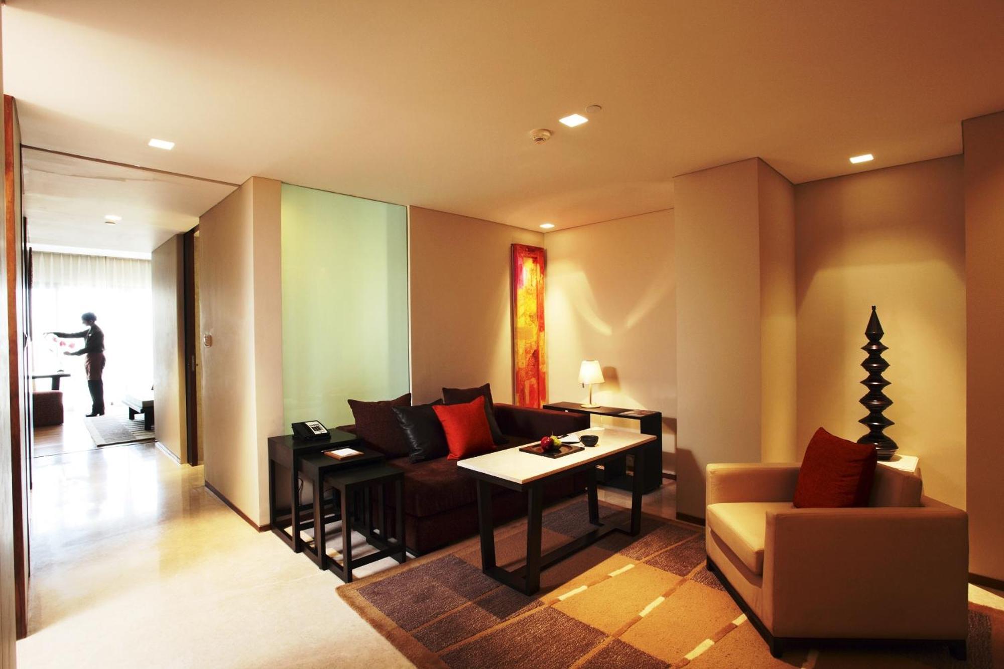 Vivanta Surajkund, NCR Faridabad Kamer foto A suite at the hotel